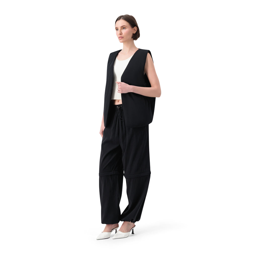 VEST - BLACK.
