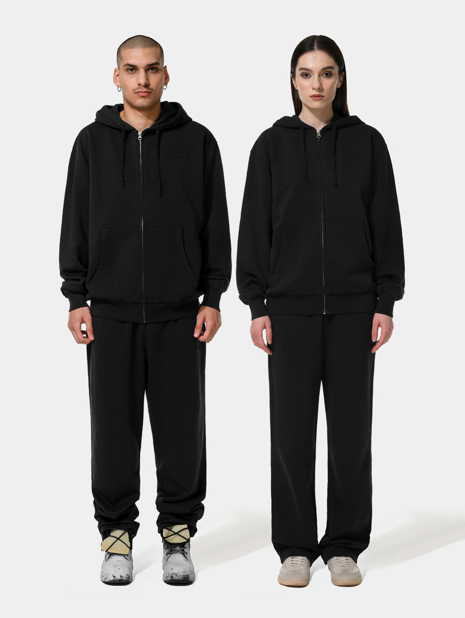CLASSIC SWEATPANTS - BLACK