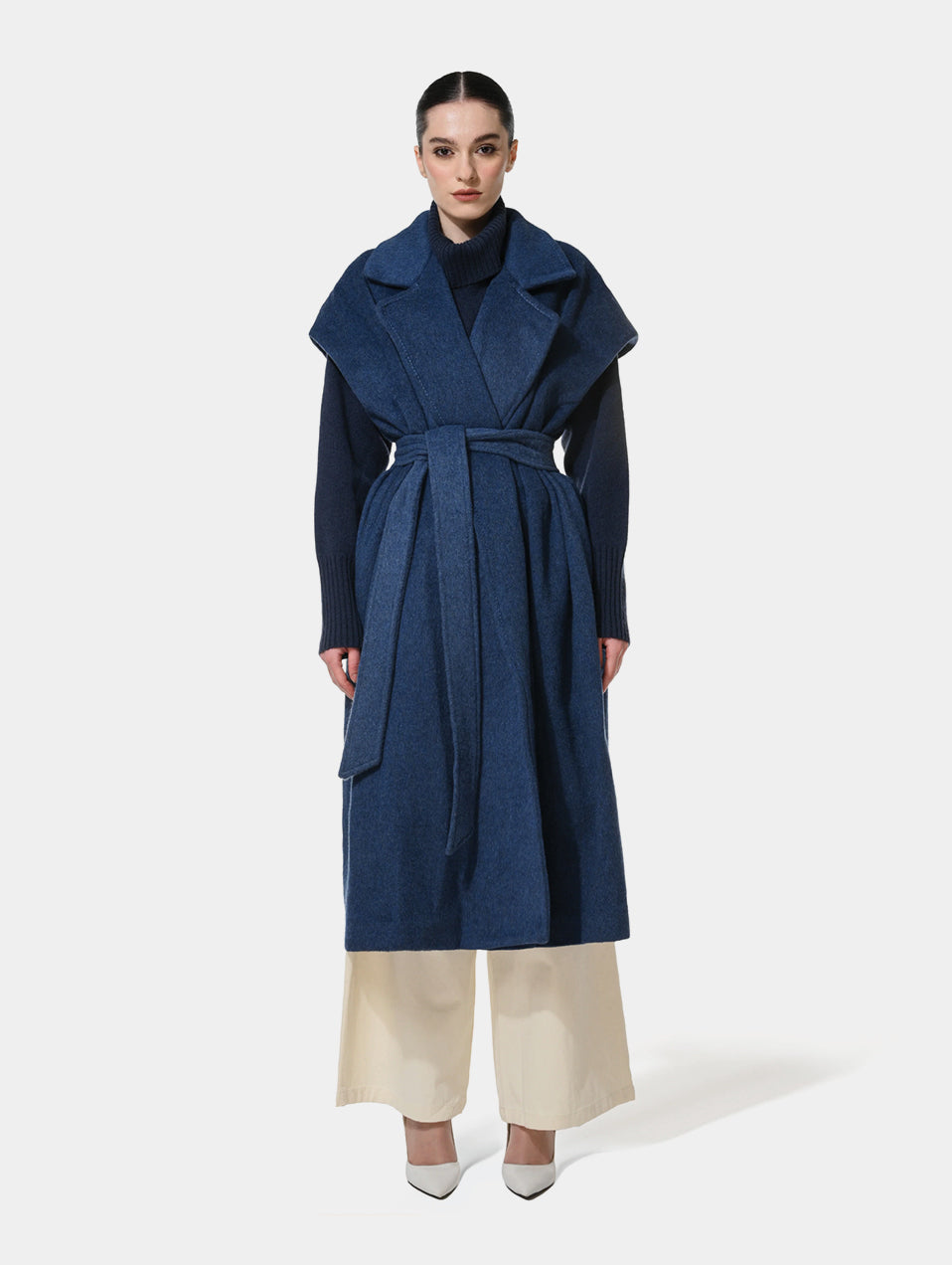 SLEEVE LESS COAT BLUE
