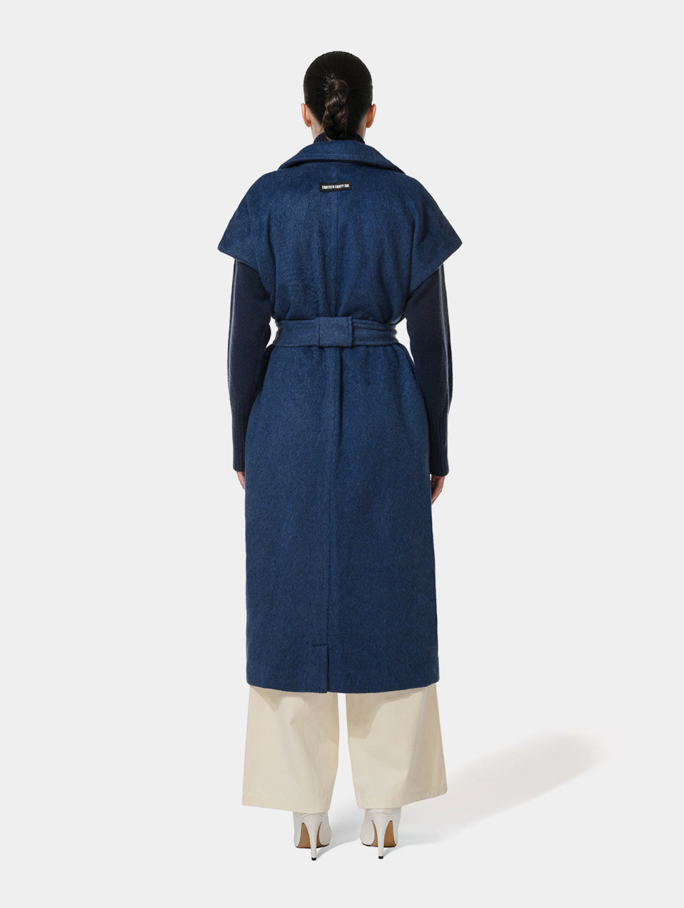 SLEEVE LESS COAT BLUE